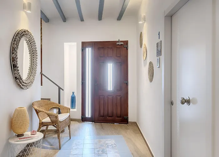 Hostal House